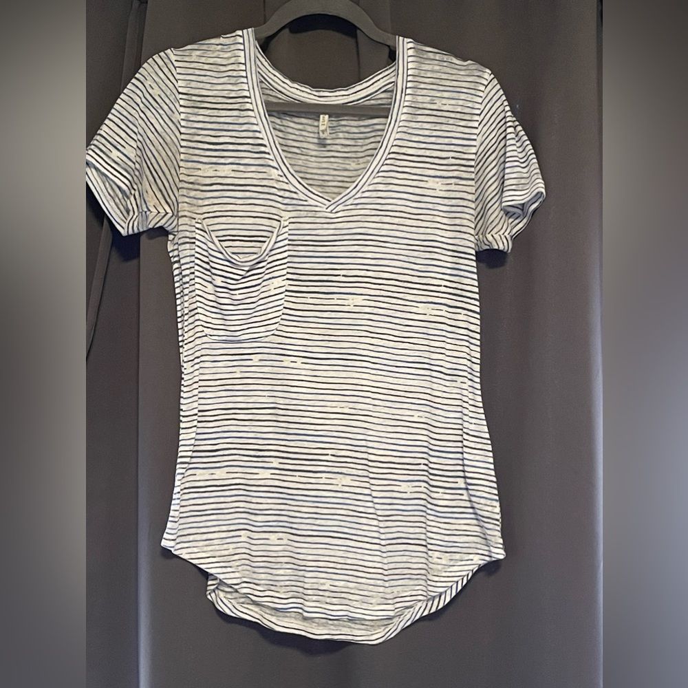 Z Supply Striped Blue and White Pocket Tee Shirt Size Small